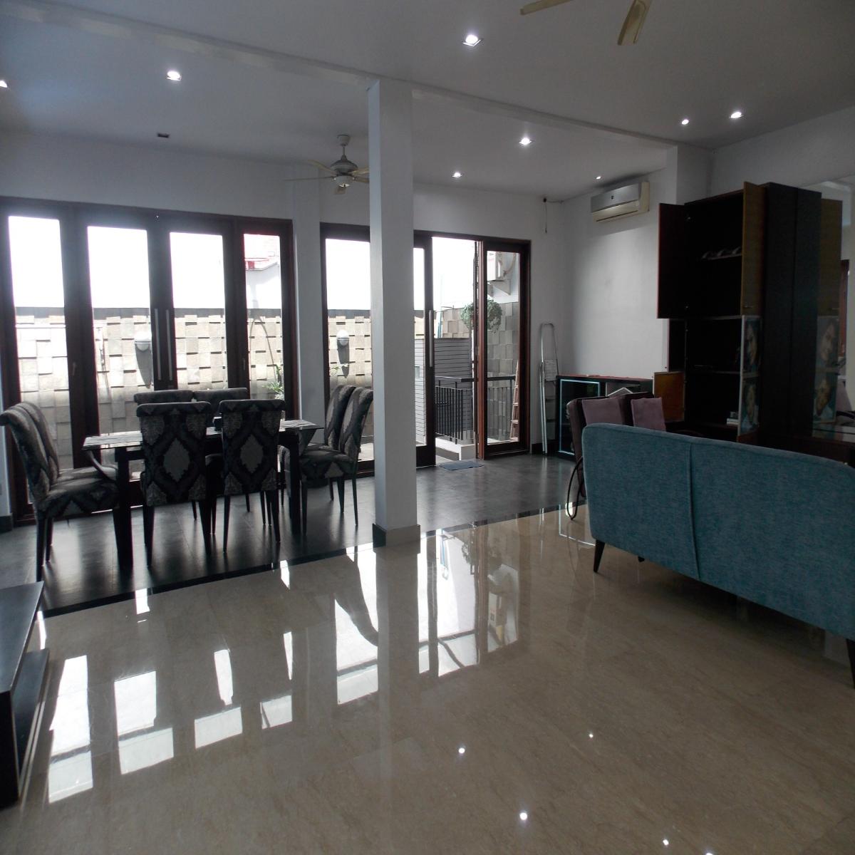 Rumah Bagus 3 Lantai dengan Swiming Pool di Cilandak Jaksel - Foto 12