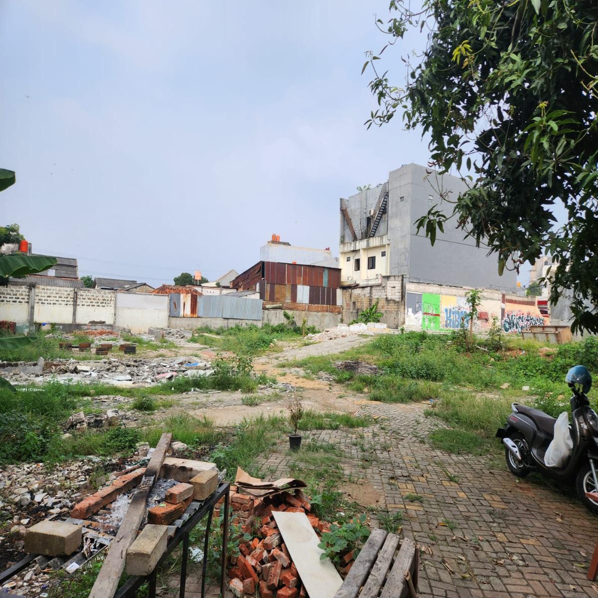 Tanah Komersil Luas 1.838 m² di Jalan Raden Fatah Parung Serab, Ciledug Tangerang - Foto 4