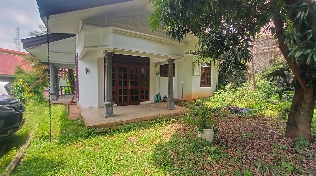 Dijual Rumah Luas dan Nyaman — Dekat Tol Andara, Pondok Labu, Jakarta Selatan - Foto 7