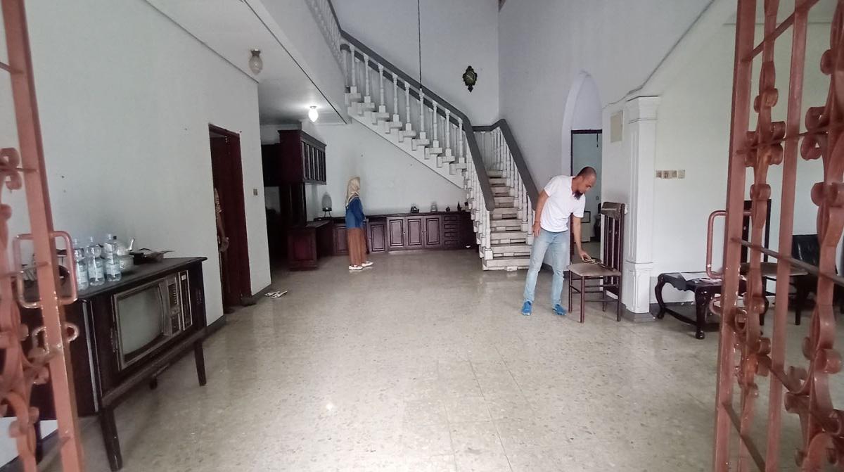 Dijual Rumah Luas dan Nyaman — Dekat Tol Andara, Pondok Labu, Jakarta Selatan - Foto 9