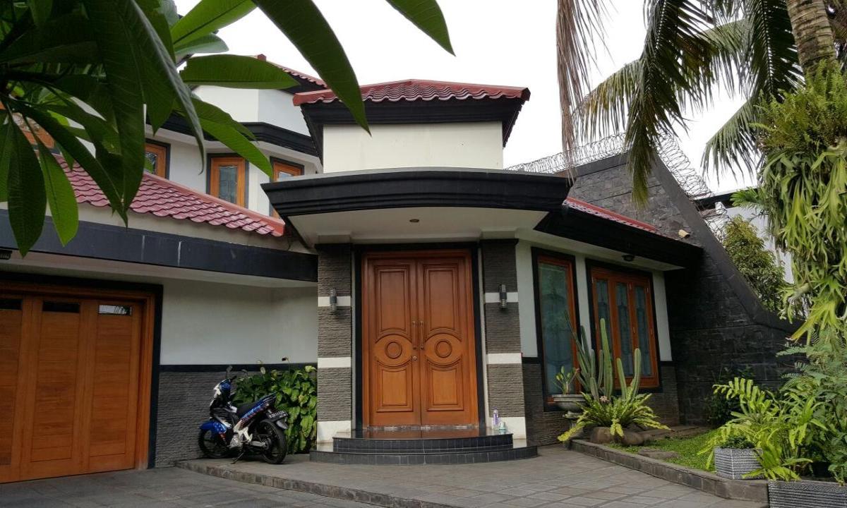 Dijual Rumah Di Jl. Kayu Putih Selatan