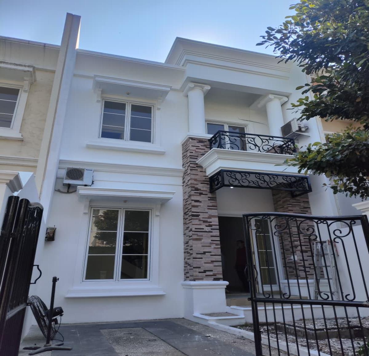 Dijual Rumah Royal Residence