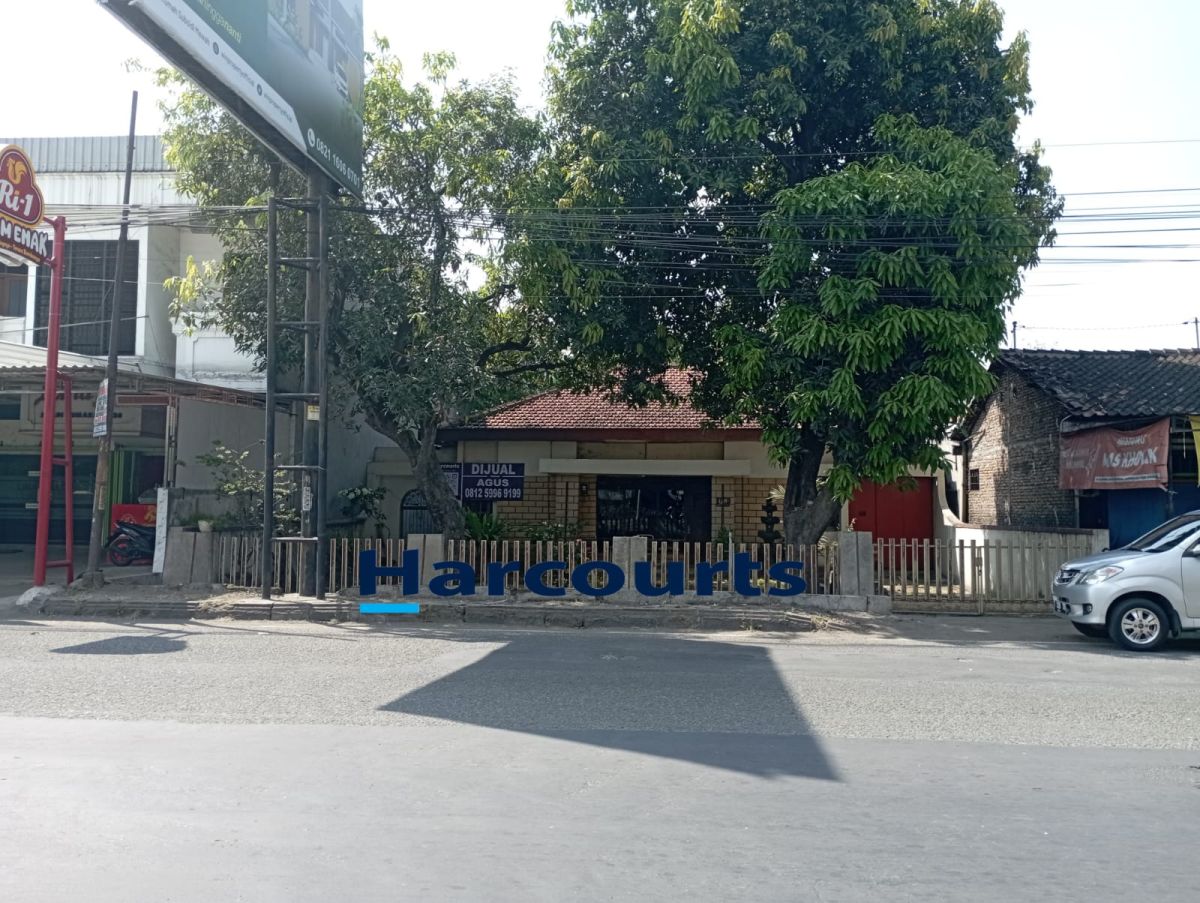 Dijual Rumah Hitung Tanah Strategis di Jln Raya Adi Sumarmo Kartasura Solo
