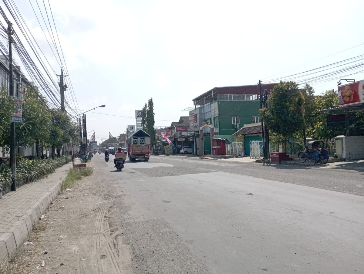 Dijual Rumah Hitung Tanah Strategis di Jln Raya Adi Sumarmo Kartasura Solo - Foto 5