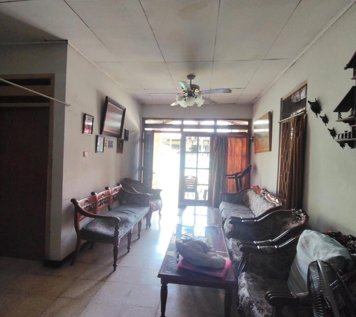 Dijual Rumah Hoek di Komplek Peruri Ciledug, Tangerang - Foto 5