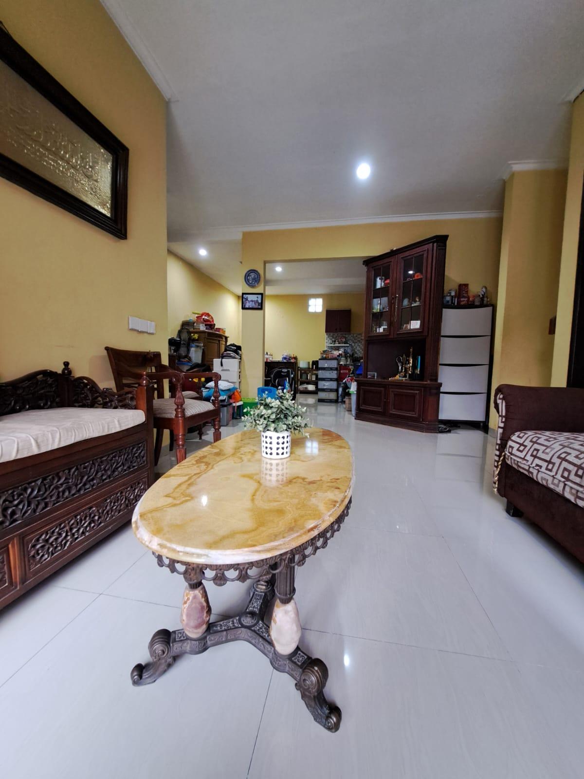 Jual Butuh Uang Rumah di Legenda Wisata Cibubur Kota Bogor BM - Foto 5