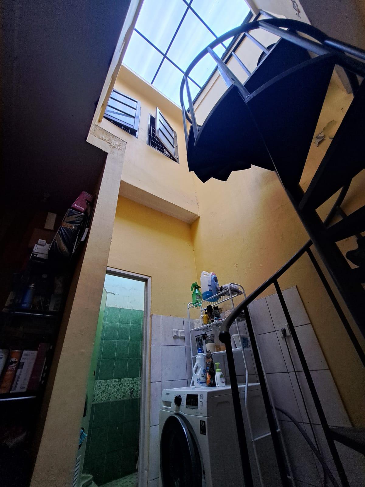 Jual Butuh Uang Rumah di Legenda Wisata Cibubur Kota Bogor BM - Foto 6