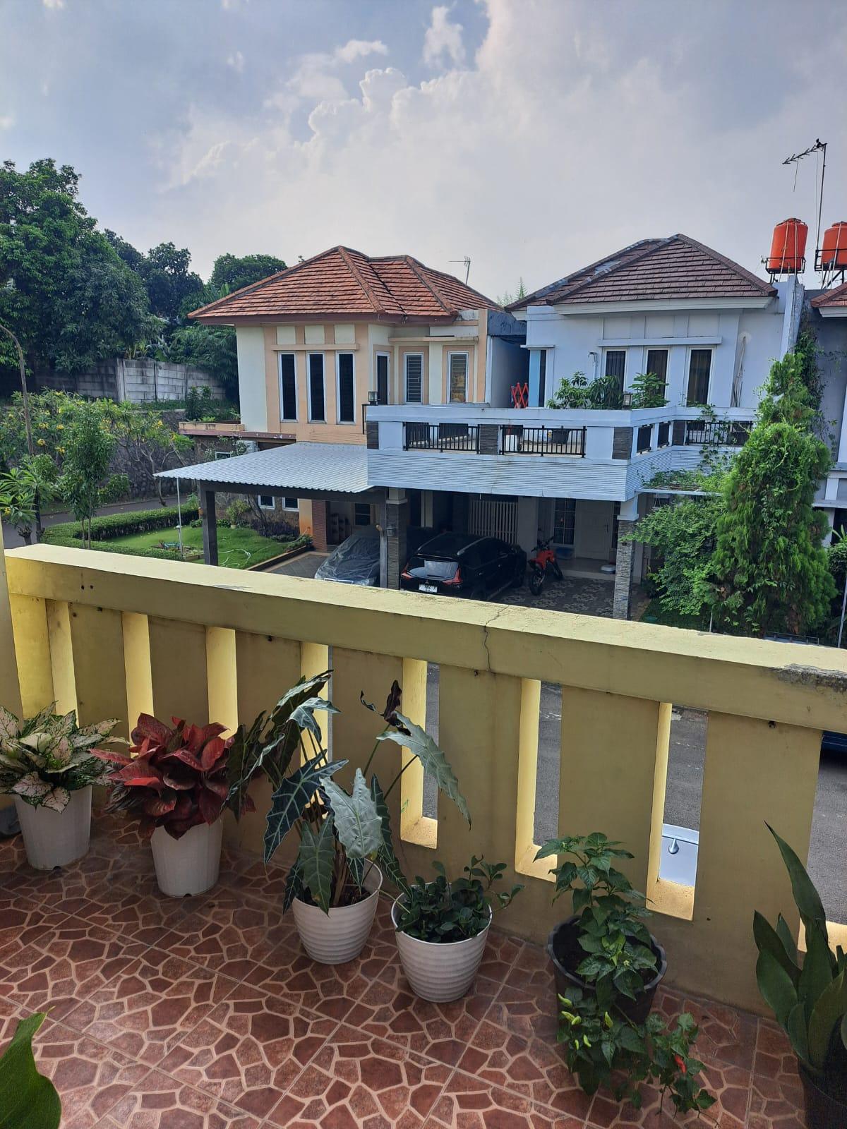 Jual Butuh Uang Rumah di Legenda Wisata Cibubur Kota Bogor BM - Foto 7