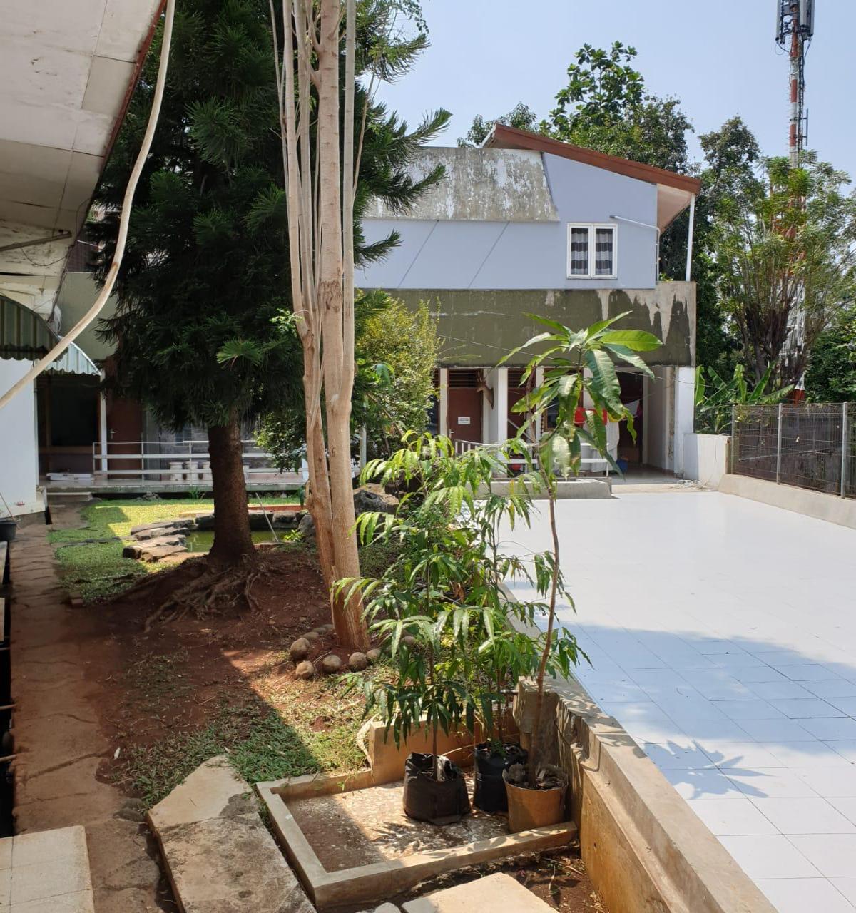 Sewa Rumah Kontrakan Bagus Furnished Besar Luas 600M  Di Siranda, Semarang - Foto 4