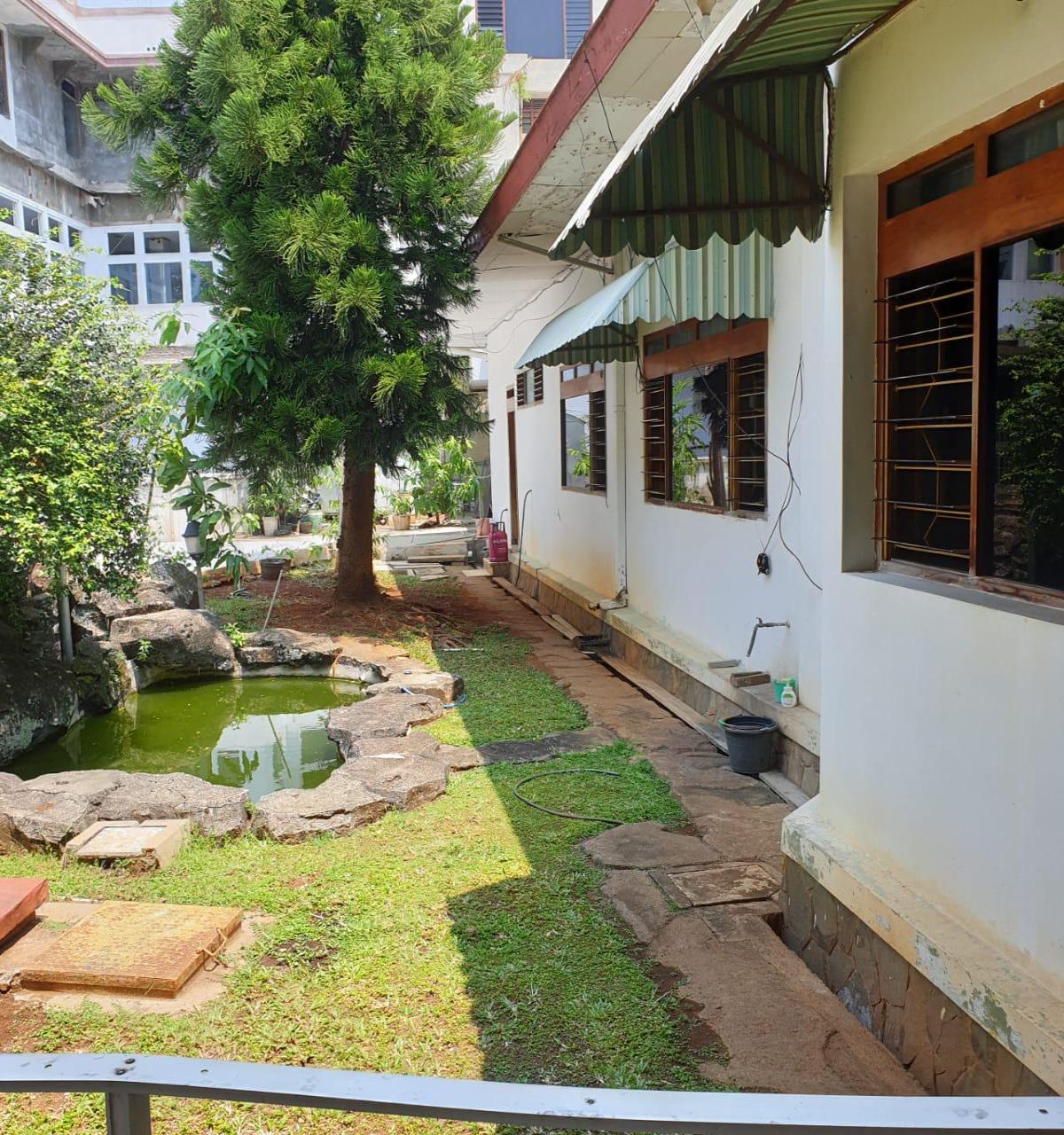 Sewa Rumah Kontrakan Bagus Furnished Besar Luas 600M  Di Siranda, Semarang - Foto 7