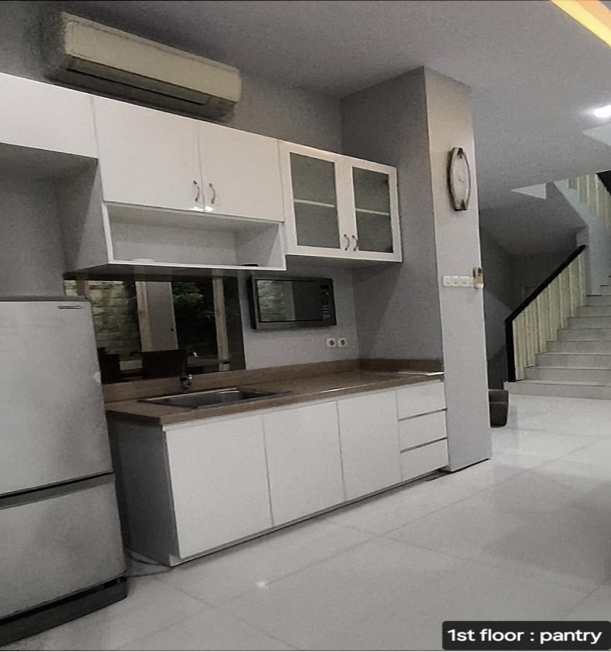 Sewa Rumah di  Permuahan Royal Residence Boulvevard di Surabaya Min 2 Thn - Foto 10