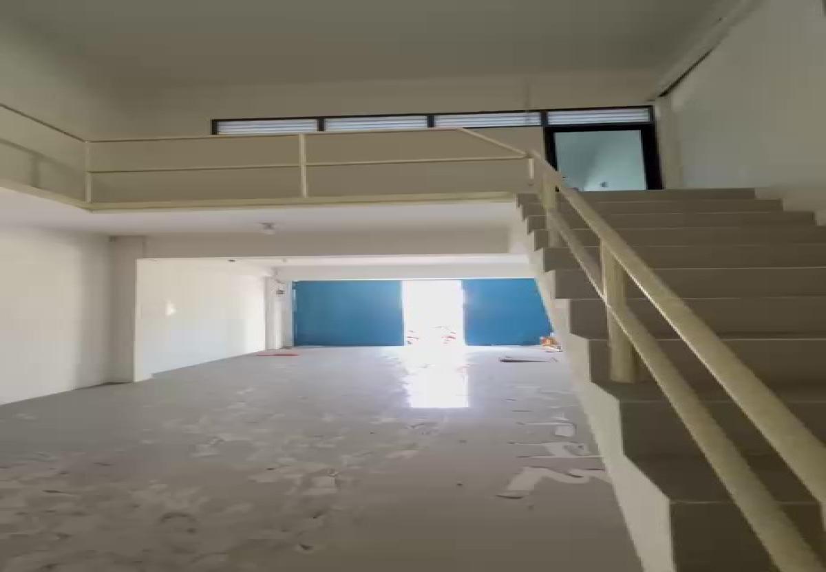 Ruko Murah dekat Jalan Besasr 109 m2 Mt Haryono, Semarang Selatan - Foto 4