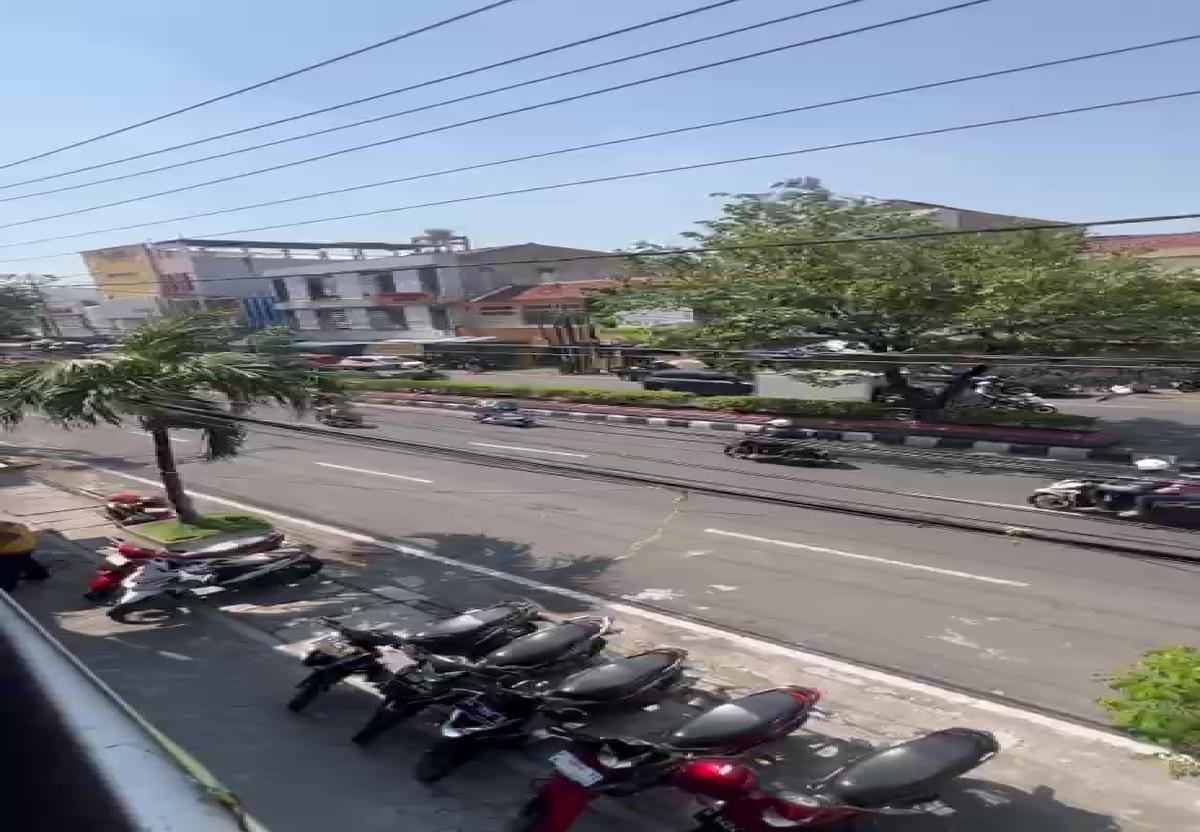 Ruko Murah dekat Jalan Besasr 109 m2 Mt Haryono, Semarang Selatan - Foto 6