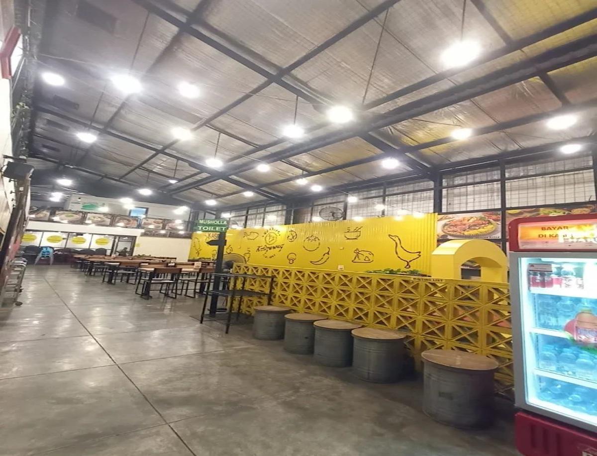 Ruang Usaha Bekas Ayam Goreng Kaligarong Luas 590 m2 di Panjaitan, Semarang Tengah Bisa Nego - Foto 4