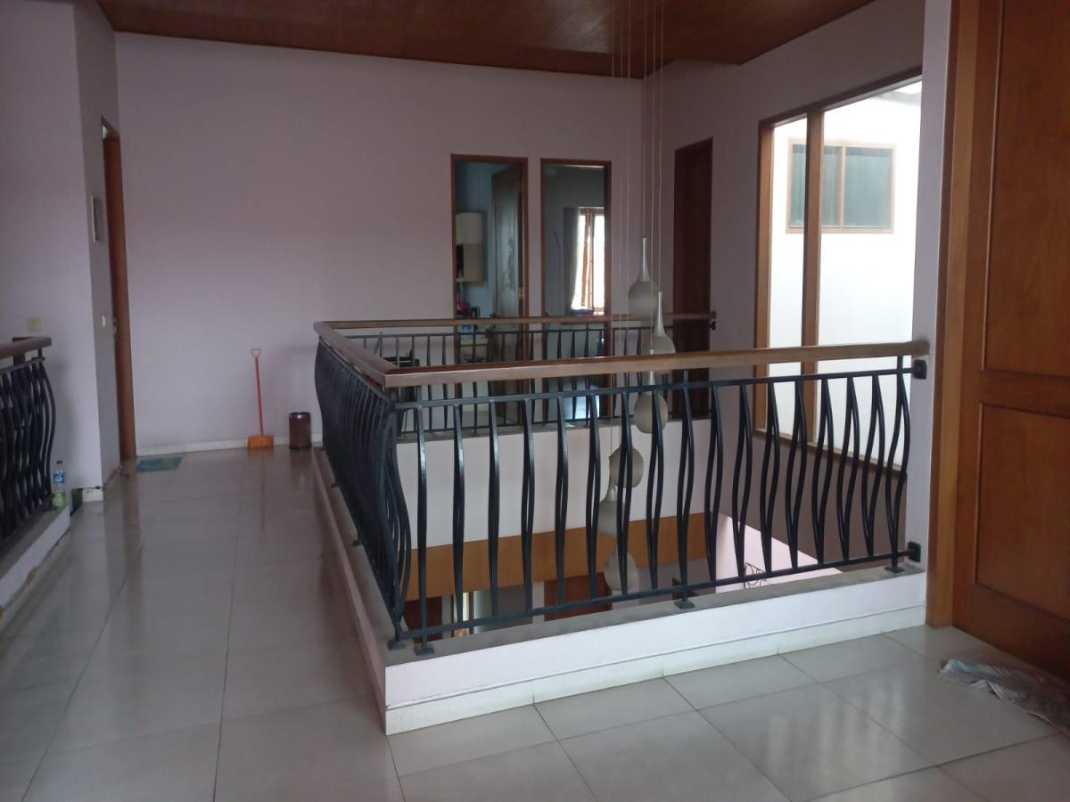Rumah Mewah Bagus Furnish di Krakatau, Semarang - Foto 10