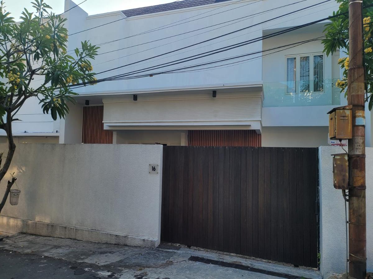 Sewa Kontrakan Rumah Mewah Bagus Modern Furnish di Ahmad Yani Semarang Barat - Foto 7