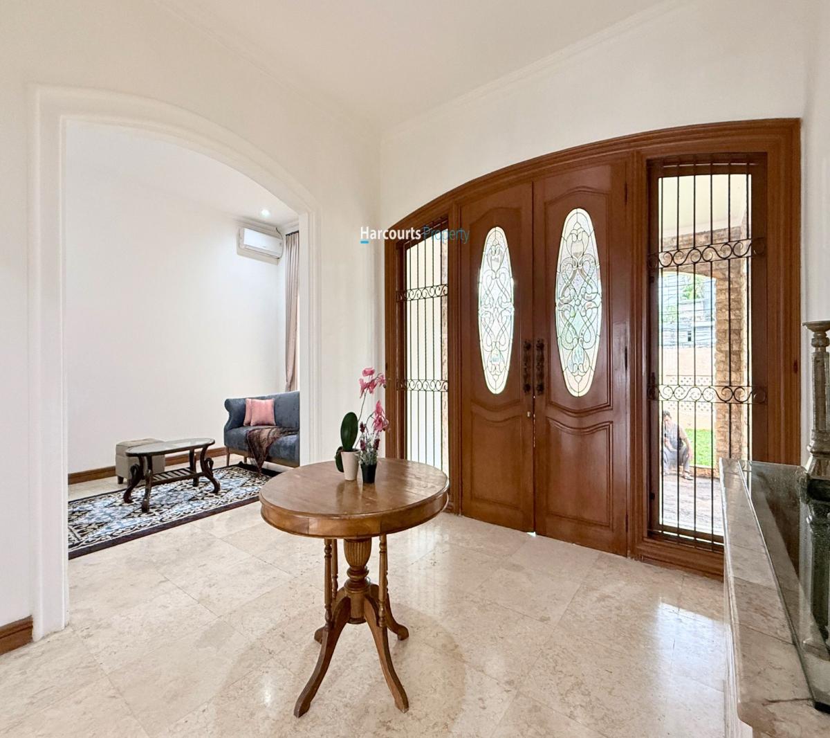 Disewakan Rumah Klasik Bagus dan Terawat Halaman Luas 5 Menit Dekat Toll TB Simatupang - Foto 8