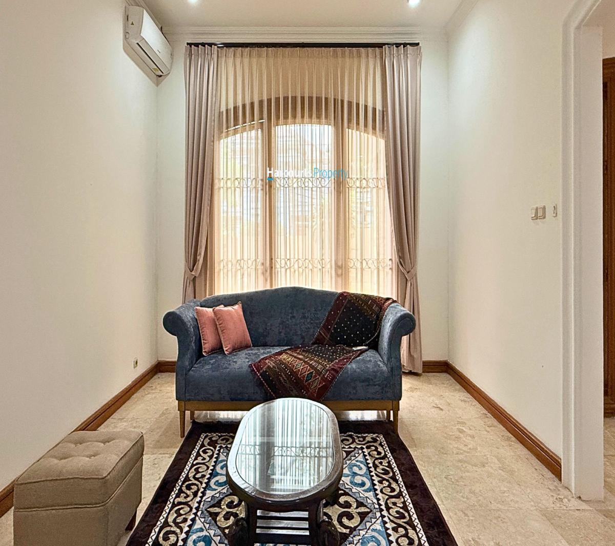 Disewakan Rumah Klasik Bagus dan Terawat Halaman Luas 5 Menit Dekat Toll TB Simatupang - Foto 9