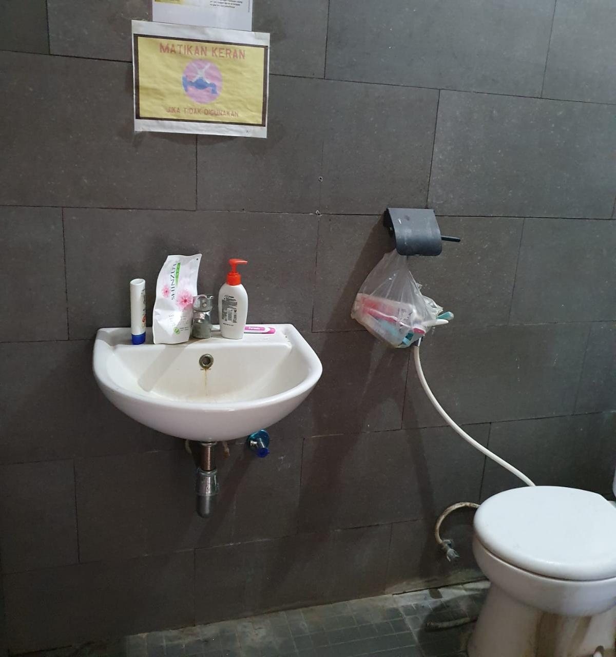 Dijual atau Disewakan Rumah Luas 400 m² di Pancoran, Jakarta Selatan - Foto 5