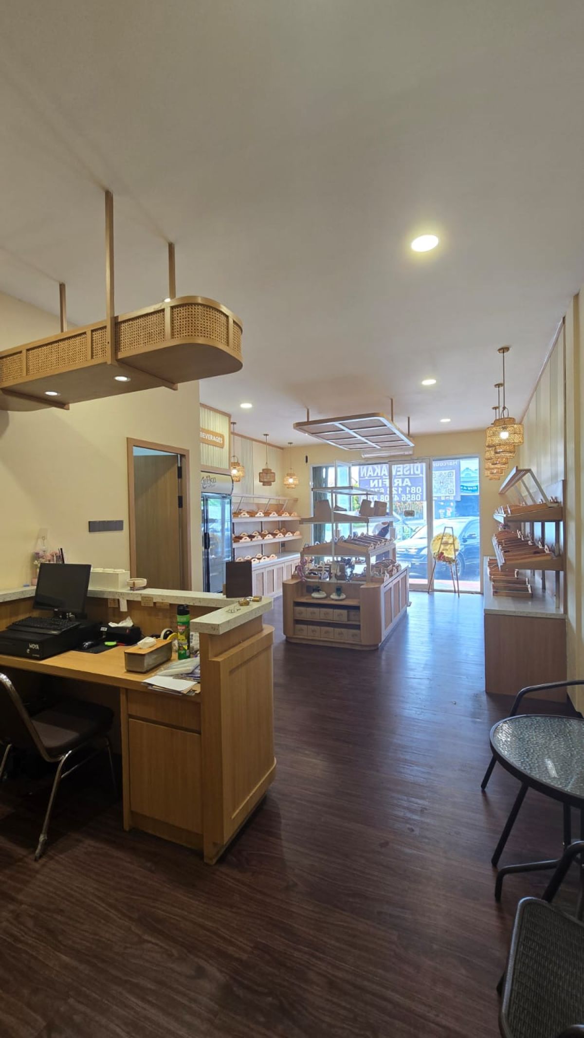 Disewakan Ruko Strategis Full Interior Eks Toko Roti, Bagus Siap Pakai di Pusat Pertokoan Solo Baru - Foto 4