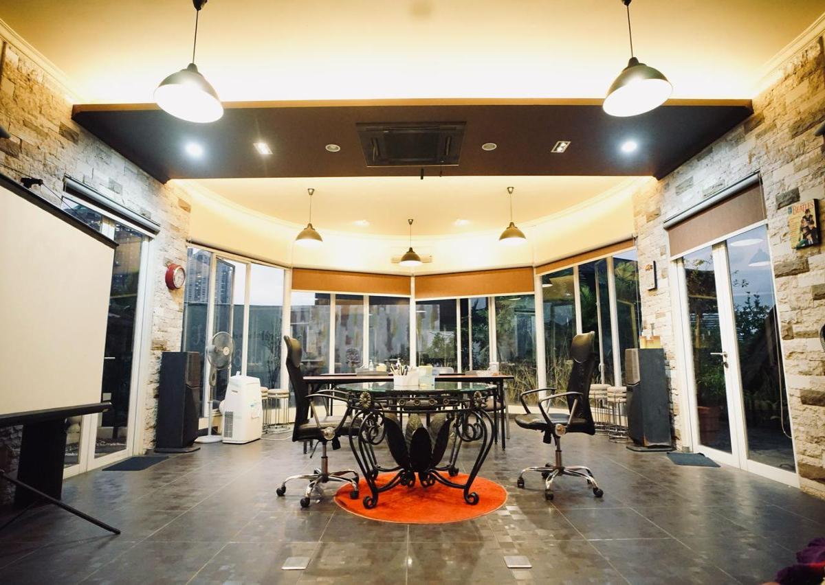 Rumah mewah area slipi Jakarta barat - Foto 9