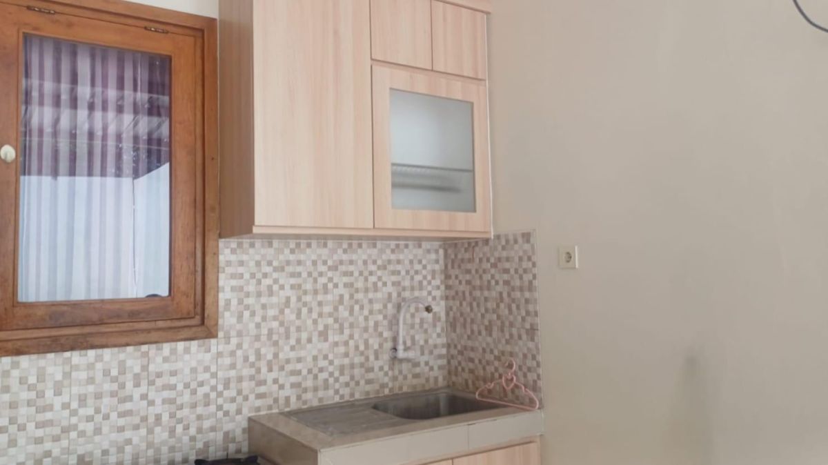 Disewakan Rumah Bagus Full Furnished,  Lokasi : Cluster Elit di Pabelan Solo - Foto 2