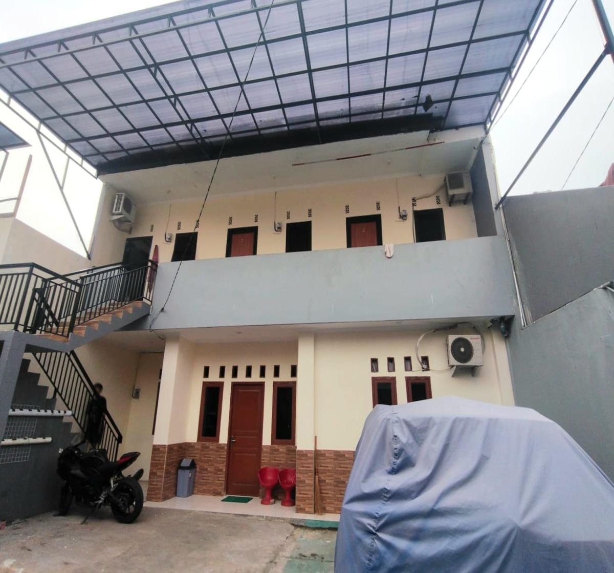 Dijual Rumah + Usaha Kost & Ruko di Ciledug, Tangerang - Foto 2