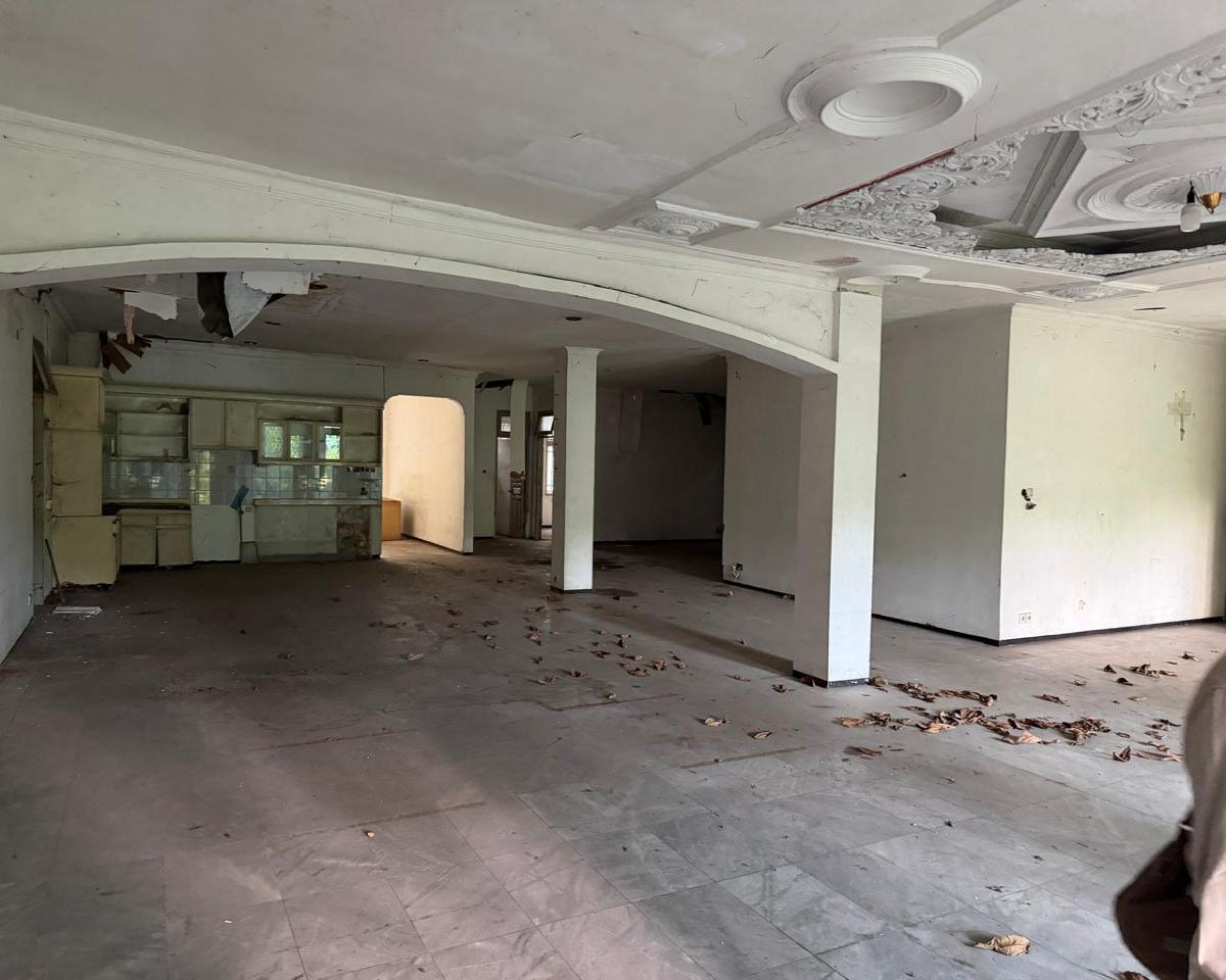 2 UNIT RUMAH BESAR BERDAMPINGAN 1 LAHAN - Foto 3