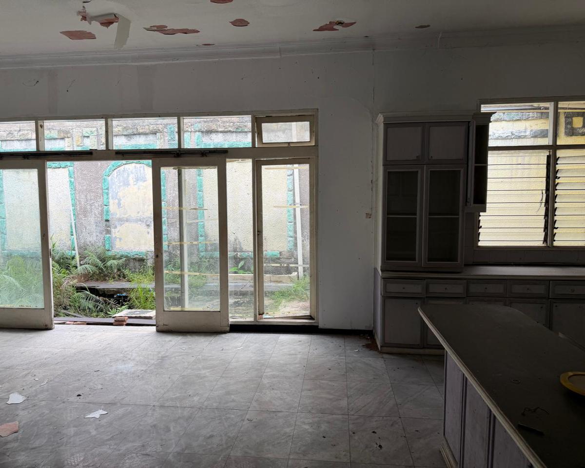 2 UNIT RUMAH BESAR BERDAMPINGAN 1 LAHAN - Foto 7