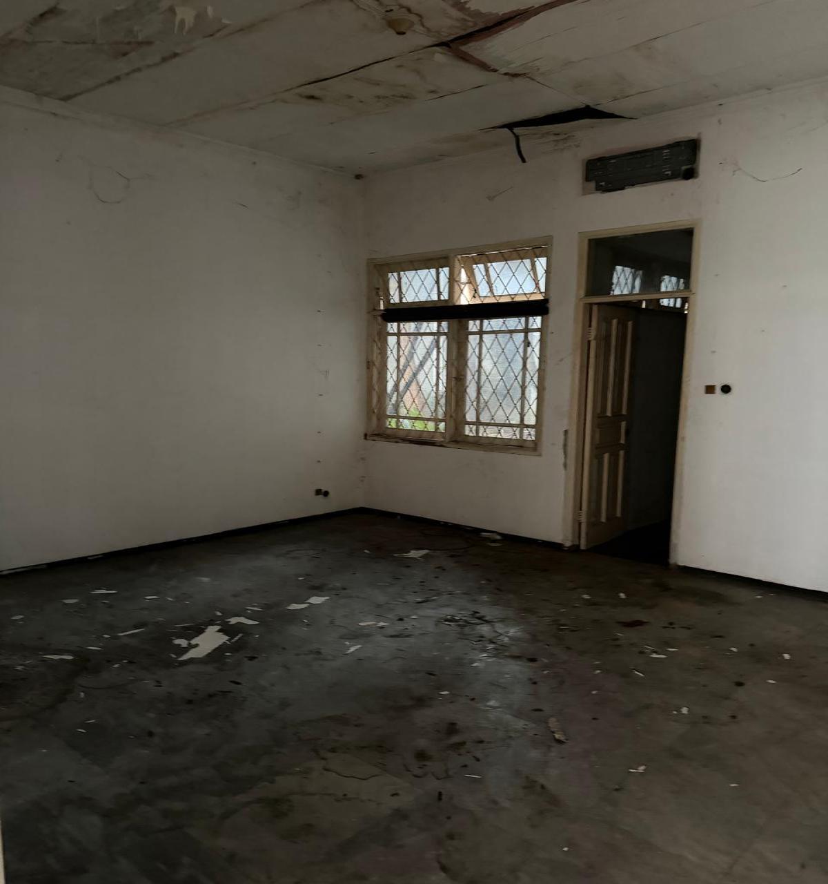 2 UNIT RUMAH BESAR BERDAMPINGAN 1 LAHAN - Foto 9