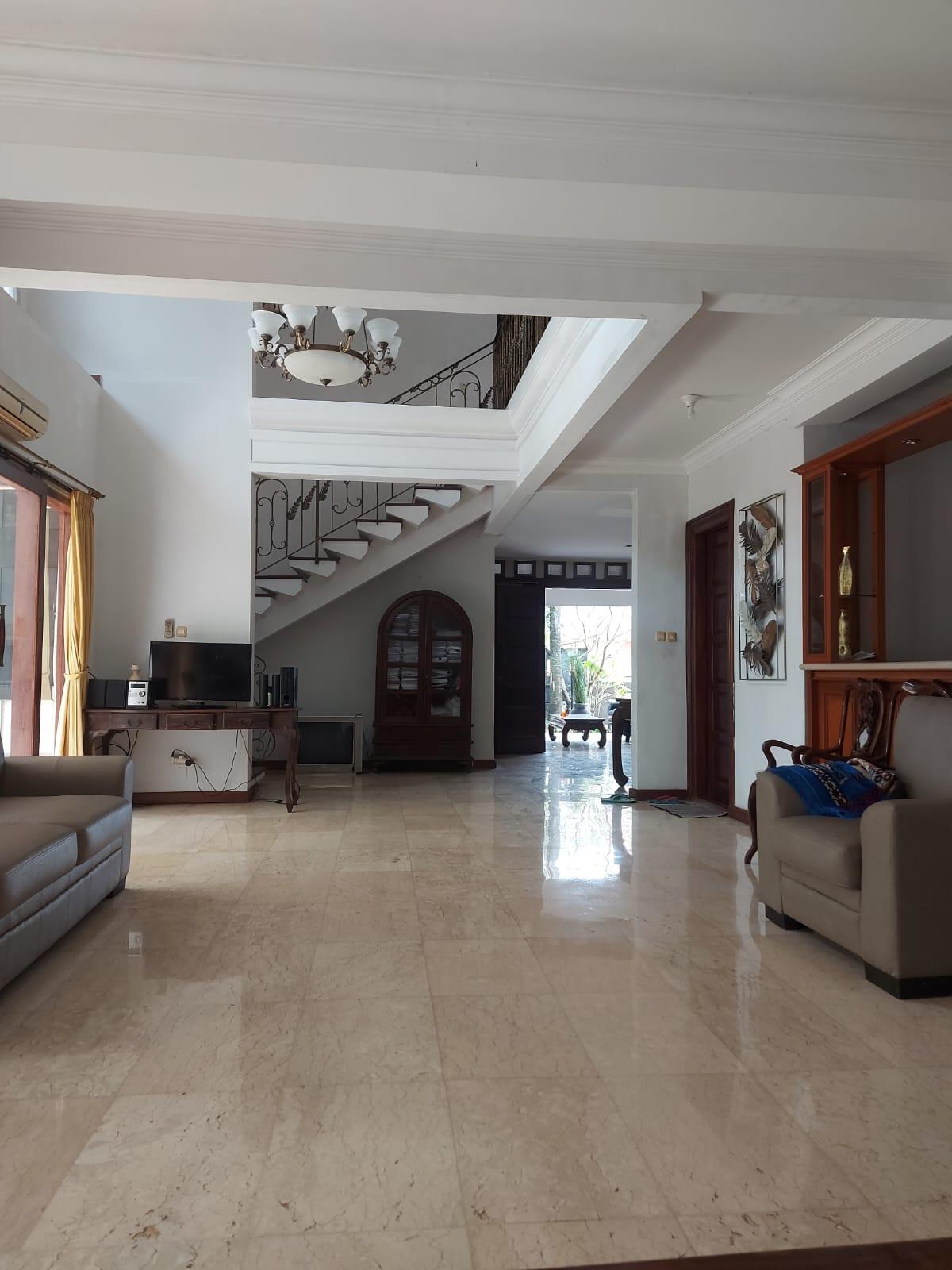 RUMAH NYAMAN DI LOKASI SANGAT STRATEGIS