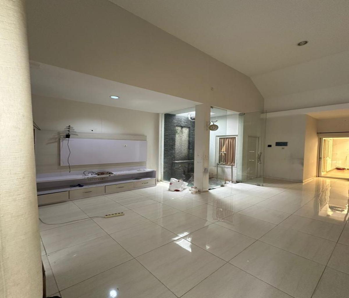 Sewa Murah Kontrakan Rumah di Candi Golf, Semarang - Foto 2