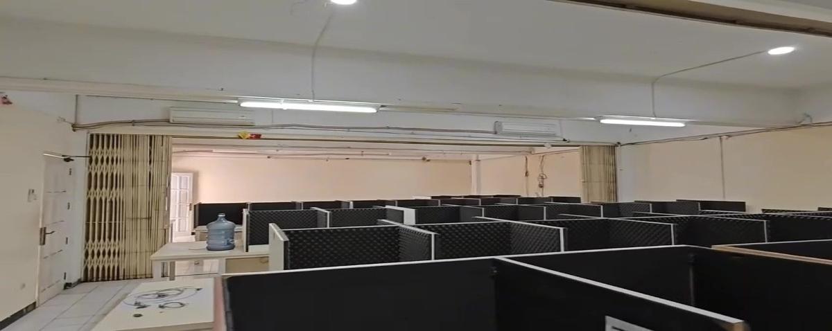 Jual Gedung Perkantoran Bagus 3 Lantai Luas 1500M2 di Citarum, Semarang - Foto 4