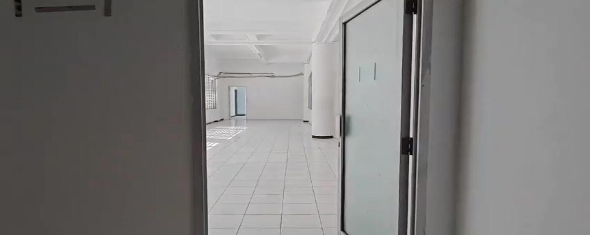 Sewa Gedung Perkantoran Bagus 3 lantai Luas 1500 m2 di Citarum, Semarang - Foto 7