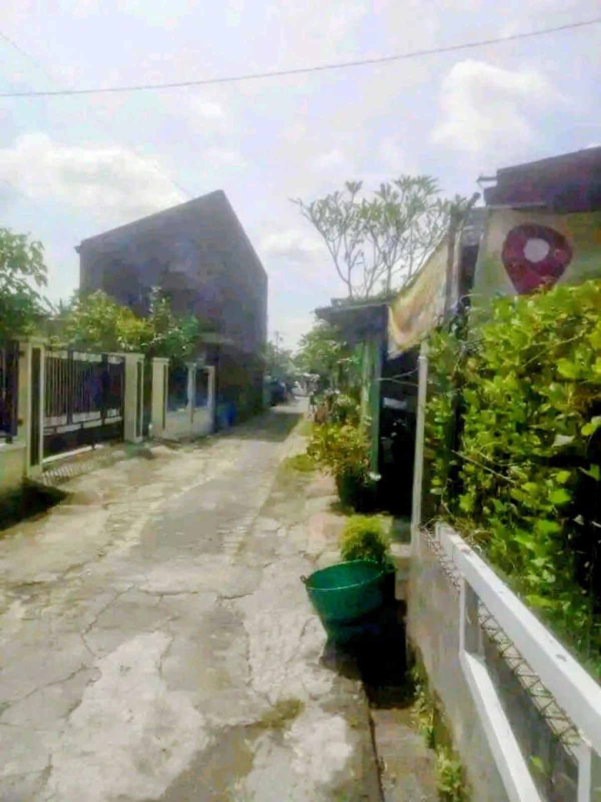 Dijual Tanah Bonus Bangunan Kos di Sumber Banjarsari Solo - Foto 2