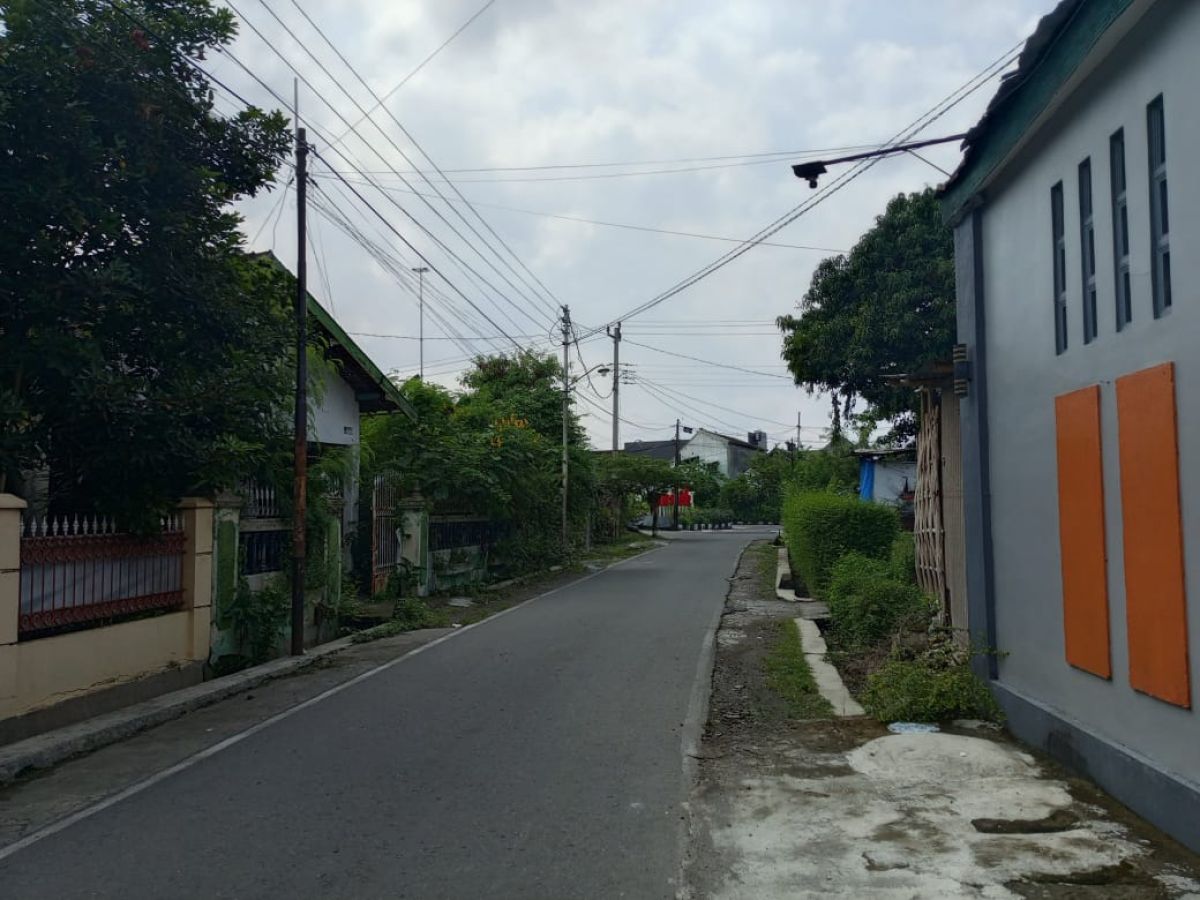 Dijual Tanah Bonus Bangunan Kos di Sumber Banjarsari Solo - Foto 3