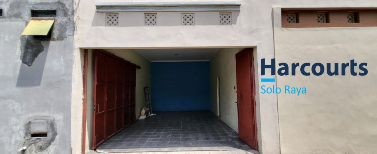 Disewakan Rumah 2 Lantai Bagus Bersih Terawat Tengah Kota Di Banjarsari, Solo - Foto 6