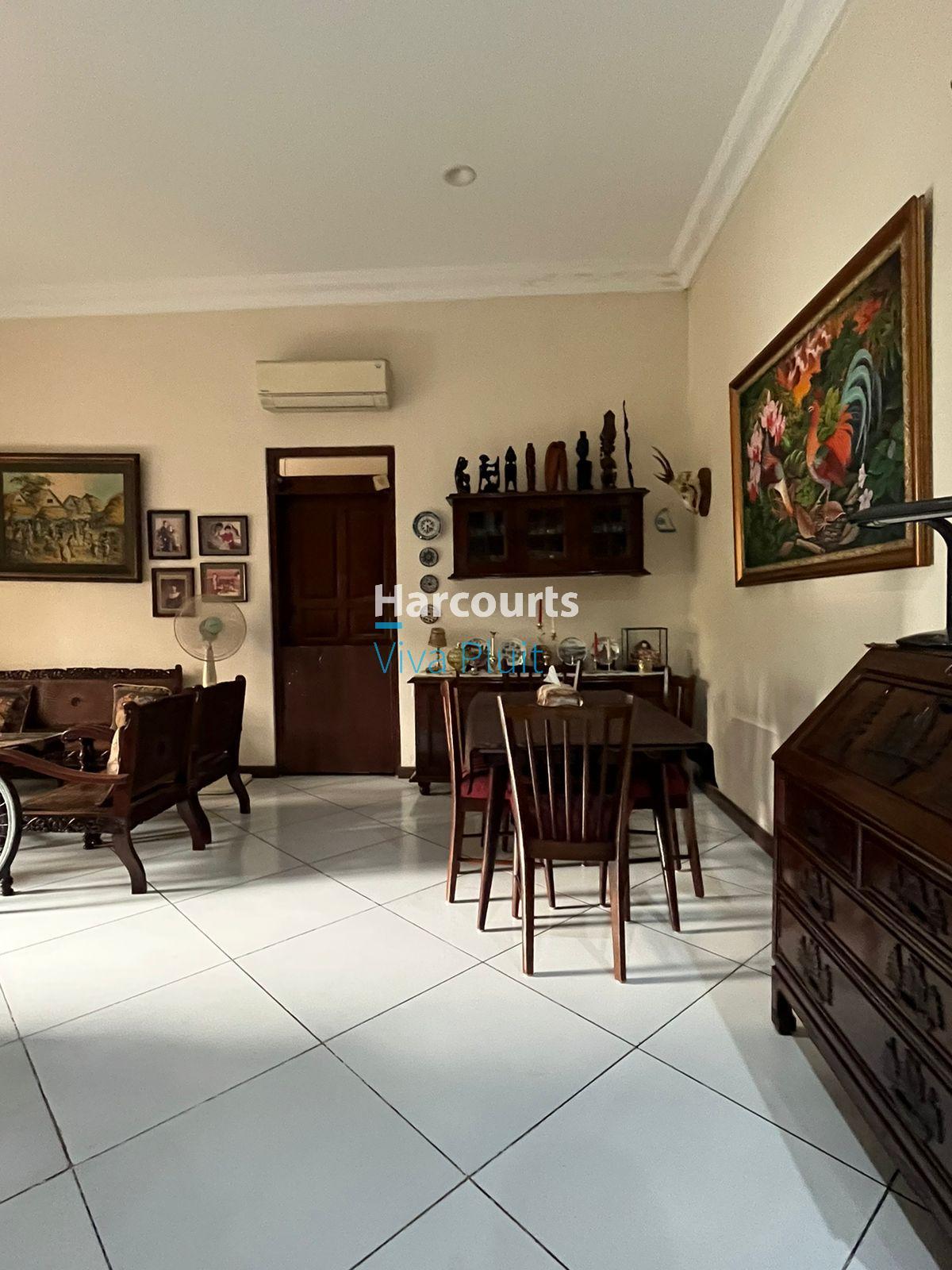 Dijual Rumah Bagus, 2 Lantai Di Tanjung Duren. Nyaman Dan Strategis - Foto 12