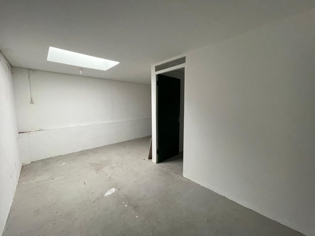 Turun Harga!! Dijual Ruko Lokasi Strategis di Kratonan, Solo - Foto 2