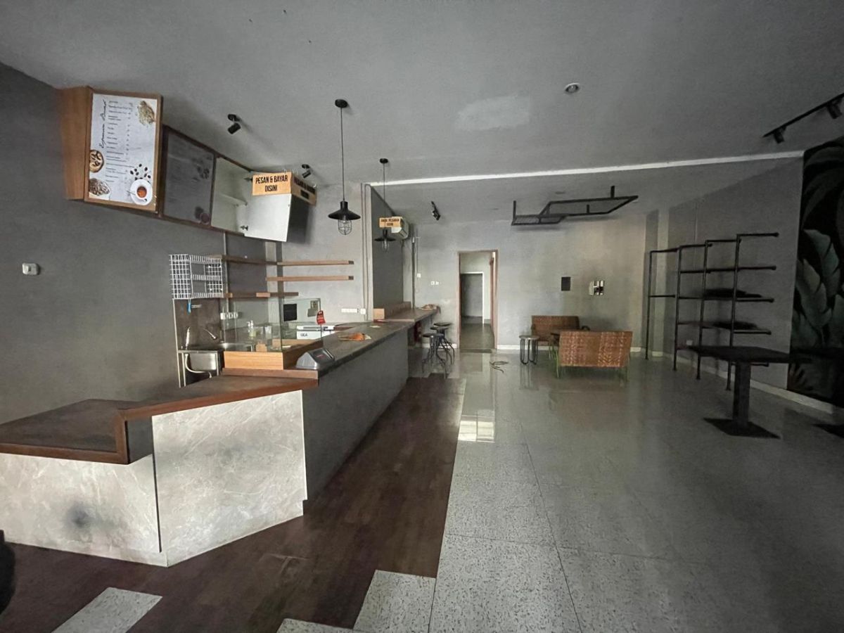 Turun Harga!! Dijual Ruko Lokasi Strategis di Kratonan, Solo - Foto 4