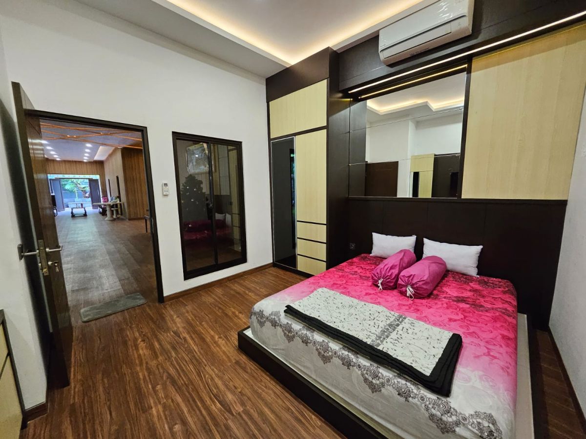 Dijual Rumah Modern Bagus Siap Huni Dekat Masjid Sheikh Zayed, Banjarsari Solo - Foto 2