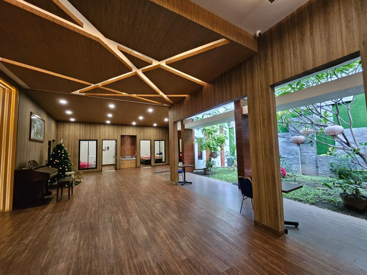 Dijual Rumah Modern Bagus Siap Huni Dekat Masjid Sheikh Zayed, Banjarsari Solo - Foto 3