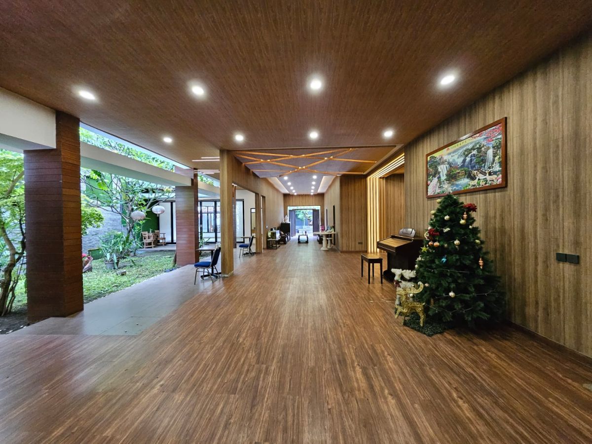 Dijual Rumah Modern Bagus Siap Huni Dekat Masjid Sheikh Zayed, Banjarsari Solo - Foto 4