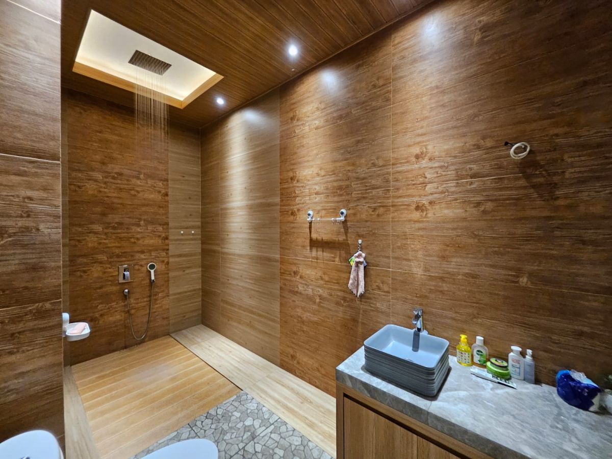 Dijual Rumah Modern Bagus Siap Huni Dekat Masjid Sheikh Zayed, Banjarsari Solo - Foto 5