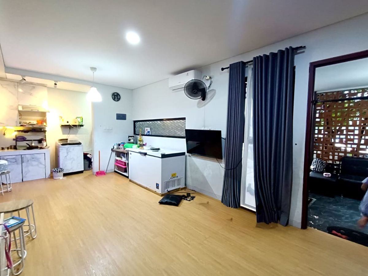 Dijual Rumah Bagus 2 Lantai  ( Full Furnished )  Lokasi : Cluster Modern di Colomadu, Solo - Foto 5