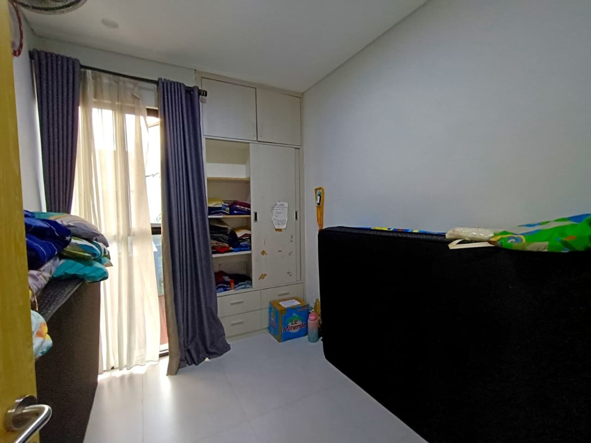 Dijual Rumah Bagus 2 Lantai  ( Full Furnished )  Lokasi : Cluster Modern di Colomadu, Solo - Foto 8