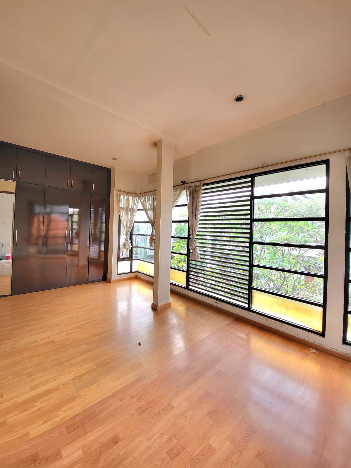 Dijual rumah di Emerald Bintaro sektor 9 Tangerang Selatan - Foto 6