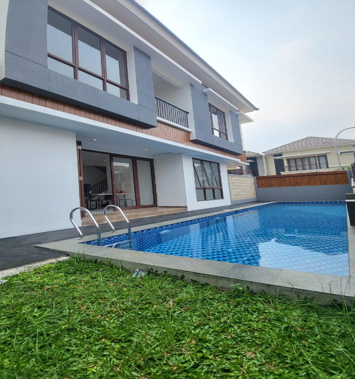 Rumah Cantik Hook Minimalis dengan Swiming Pool di Bintaro Jaya - Foto 4