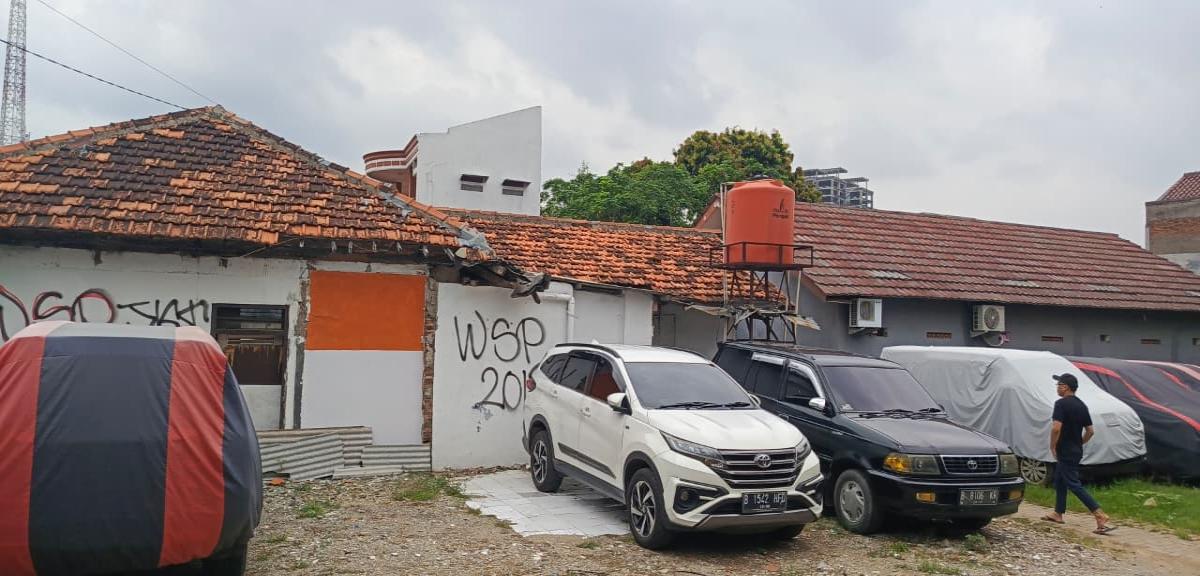 Dijual Rumah dan Kontrakan serta Sewa Lahan Parkir Di kebon Jeruk Jakarta Barat - Foto 5