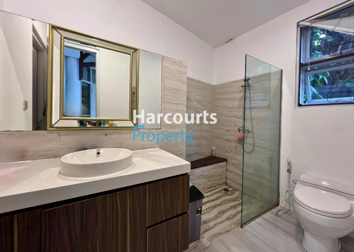 Dijual Rumah Klasik 2 Lantai Terawat Area Prime Senopati Kebayoran Baru - Foto 4